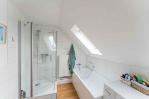 Badezimmer-DG